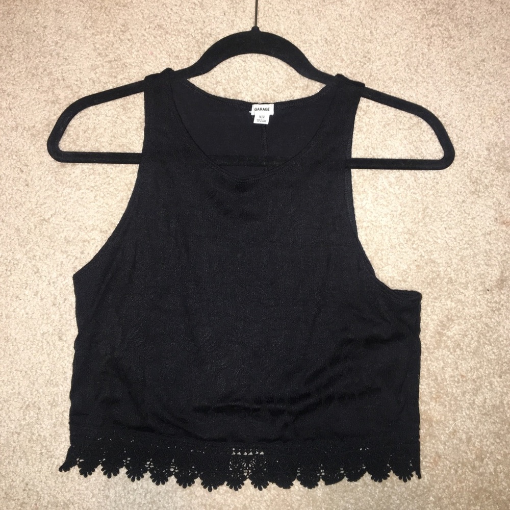 🌻 Garage black lace crop top